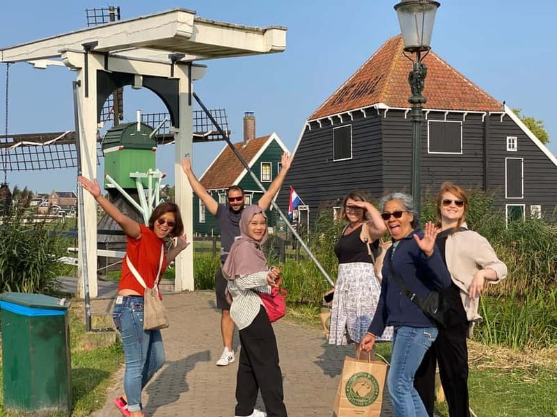From Amsterdam: Keukenhof Tulips, Windmills & Volendam - Price and value: what $199 really buys you