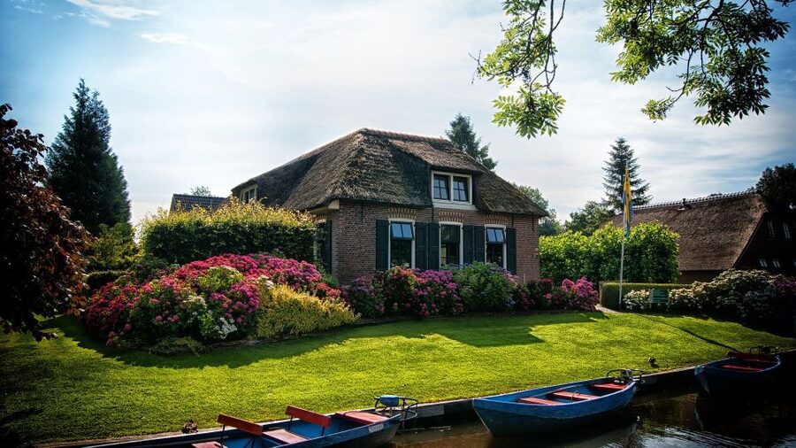 From Amsterdam: Private Sightseeing Tour to Giethoorn - Key highlights at a glance