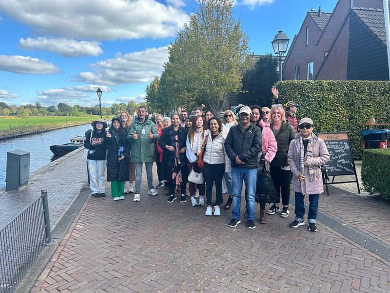 From Amsterdam to Giethoorn Day Trip - The air-conditioned coach ride: comfort, timing, and scenic context