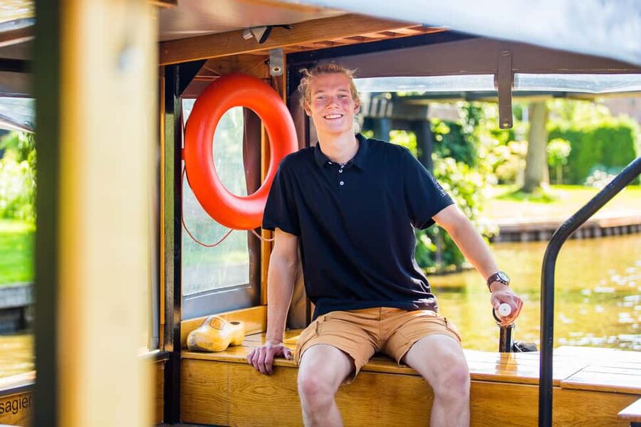From Amsterdam: Ultimate Giethoorn Experience with Boat Tour - Giethoorn From Amsterdam: A day that actually feels like a day