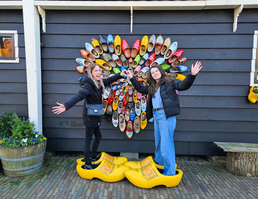 From Amsterdam: Volendam and Zaanse Schans Tour with Cheese - Dutch cheese tasting on a local farm