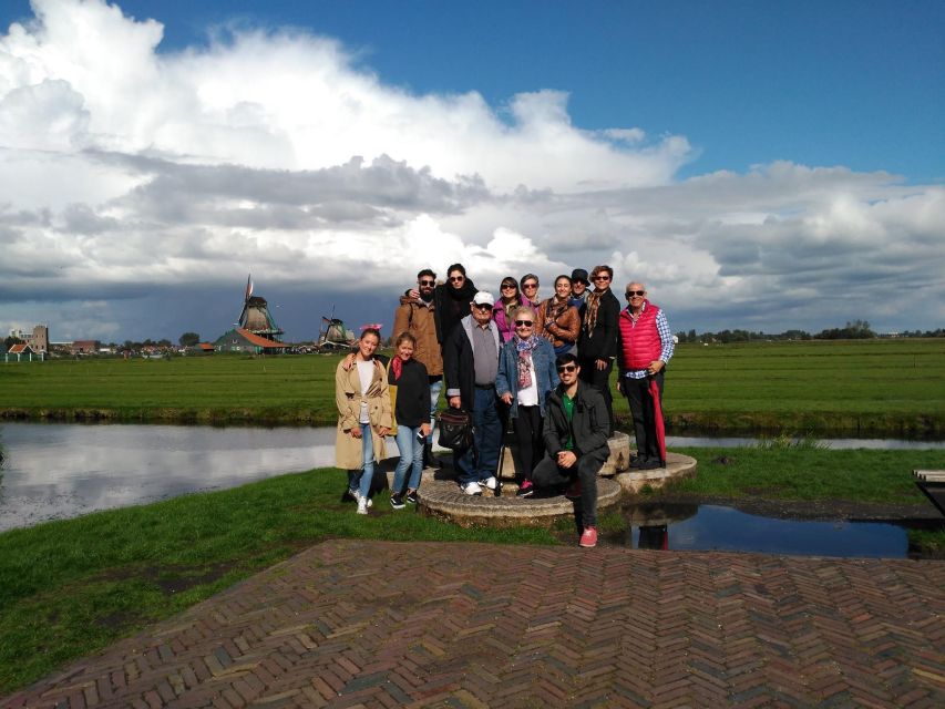 From Amsterdam: Windmills of Zaanse Schans Tour - Free Time in Zaanse Schans: Photos, Houses, and Saying Hi to the Animals