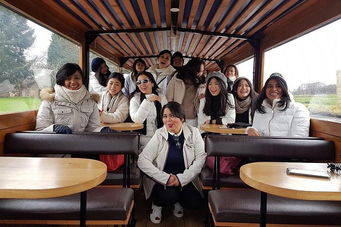 From Amsterdam: Zaanse Schans, Volendam, Giethoorn with Boat Tour - Giethoorn Center: Canals, Bridges, and a 1-Hour Boat Ride