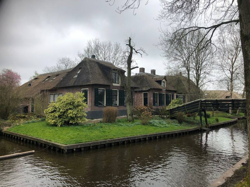Giethoorm & Exploring the North of The Netherlands Tour - Getting From Amsterdam: Comfort First in a Chrysler Minivan