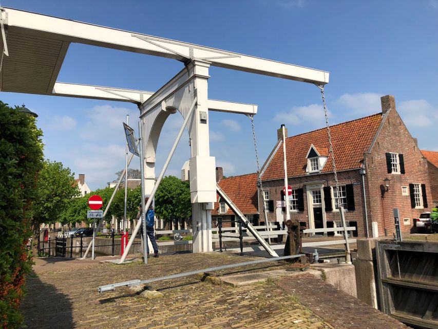 Giethoorm & Exploring the North of The Netherlands Tour - Volendam and Marken: North Holland Color Between the Big Sights