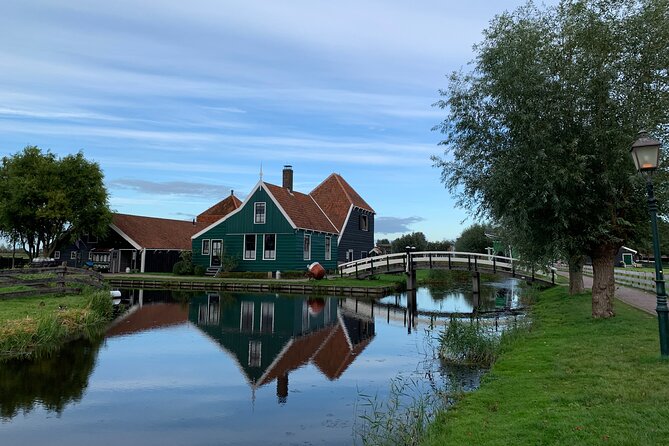 Giethoorn, Afsluitdijk, Zaanse Schans Day Tour Incl Hotel Pick Up - Logistics that actually matter: pickup, timing, and comfort on the road