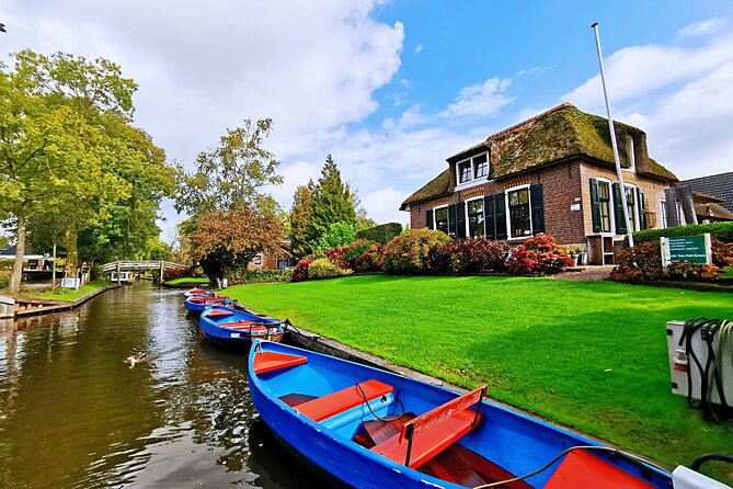 Giethoorn, Afsluitdijk, Zaanse Schans Day Tour Incl Hotel Pick Up - Afsluitdijk: the dike that ties sea and inland water stories together