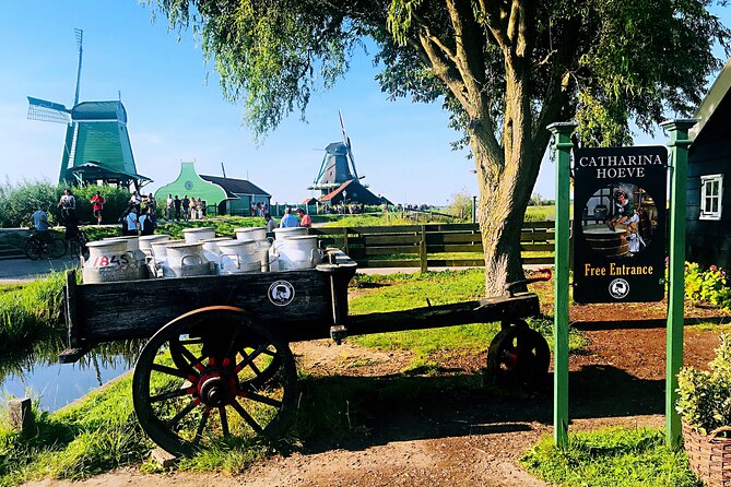 Giethoorn and Zaanse Schans Day Tour Small Group Incl. Boat Ride - The diamond tour: polished, specific, and surprisingly fun
