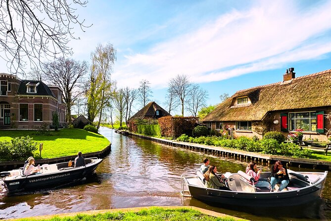 Giethoorn and Zaanse Schans Tour With Local Guide - Price and value: what you’re really paying for