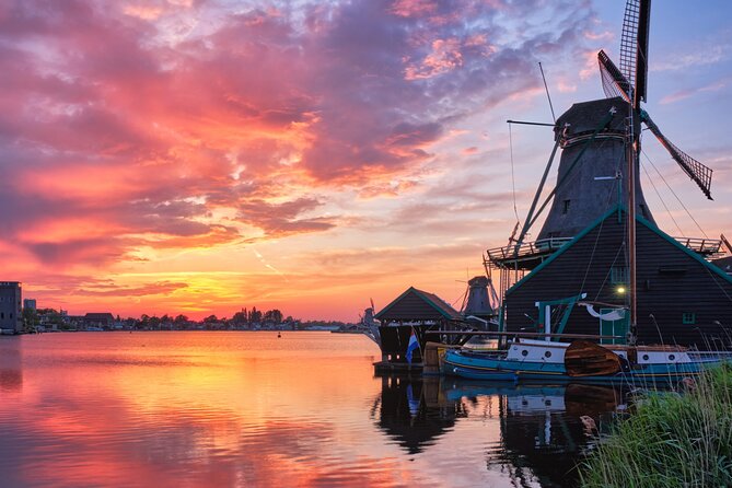 Giethoorn and Zaanse Schans Tour With Local Guide - Timing tips: how to get the most out of short windows
