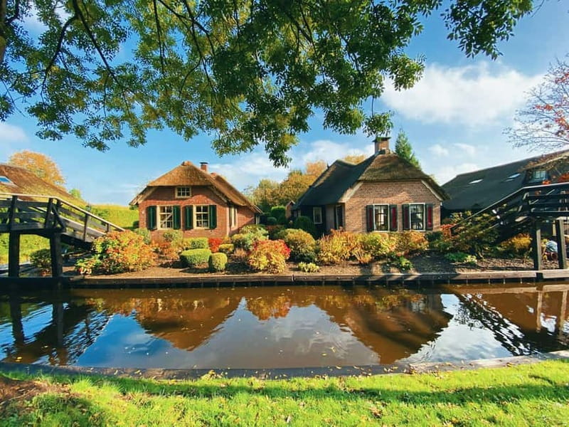 Giethoorn : Luxury Private open boat tour with local captain - Key things I’d target before you book