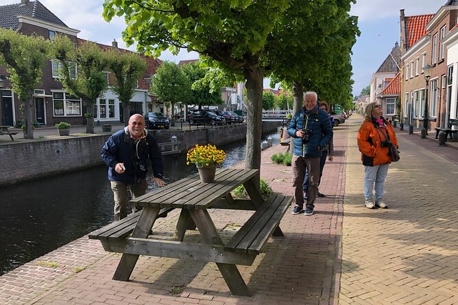 Giethoorn, Private Boat Tour & Exploring the North Netherlands - The One-Hour Punter Cruise: Sit Back and Let the Guide Steer