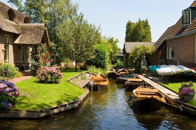 Giethoorn Private Tour & Boat Trip - Who this Giethoorn private trip fits best