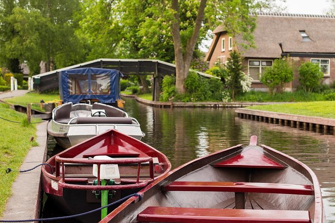 Giethoorn Private Tour Guide Giethoorn in luxury Jaguar S Type - Price and Value: $833.99 for Up to 4