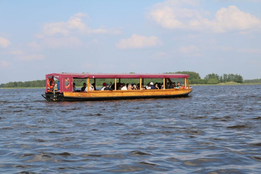 Giethoorn: Village & National Park Canal Cruise with Coffee - Key things I’d watch for