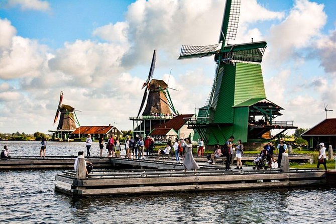 Giethoorn, Zaanse Schans Windmills Guided Day Trip from Amsterdam - Giethoorn Free Time: Walking the Canals Like You Mean It