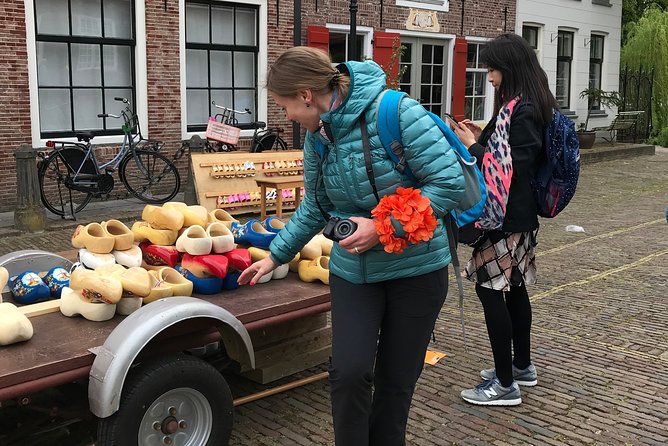 Half-Day Edam and Volendam Private Walking Tour from Amsterdam - Volendam City Center: fishing-town streets, promenade views, and classic bites