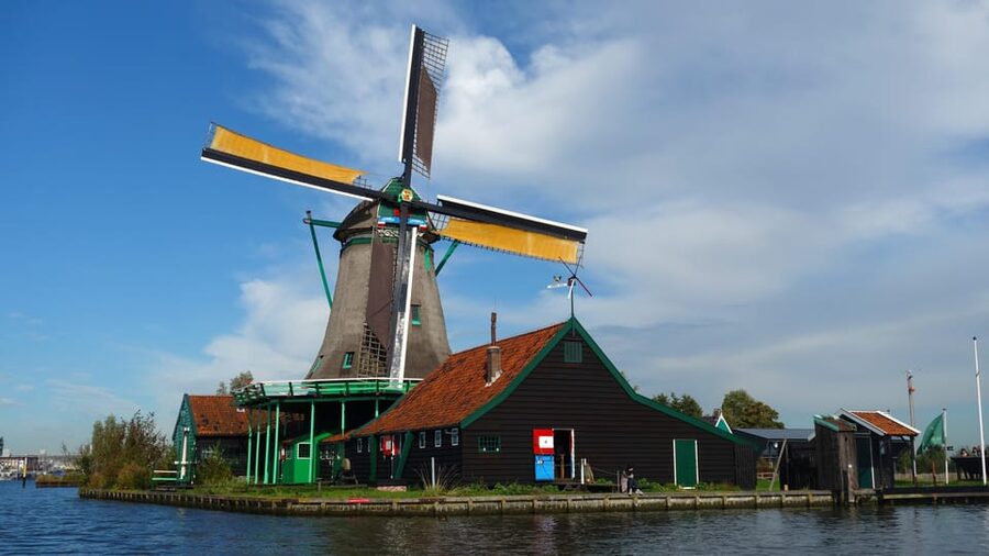 Half-Day Private Guided Sightseeing Tour of Zaanse Schans - The Windmills: 90 Minutes That Are Actually Enough