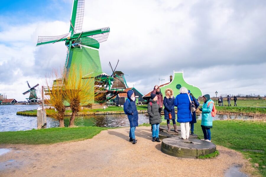 Half-Day Private Guided Sightseeing Tour of Zaanse Schans - Local Café Break: Snack Time With a Dutch Pace