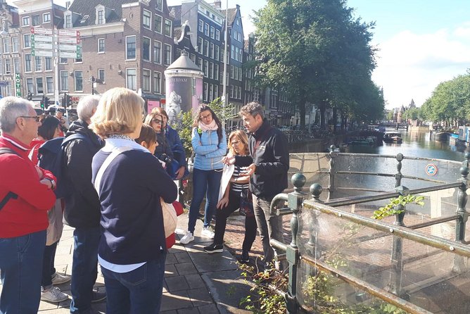 Historical tour of Amsterdam with Italian guide - Route logic: from Singel and canal-side Amsterdam to the city’s power centers