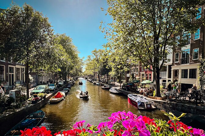 Humans of Amsterdam: Cultural Walking Tour incl. meeting 2 locals - Brouwerij de Prael Toast With Fer: Craft Beer With a Mission