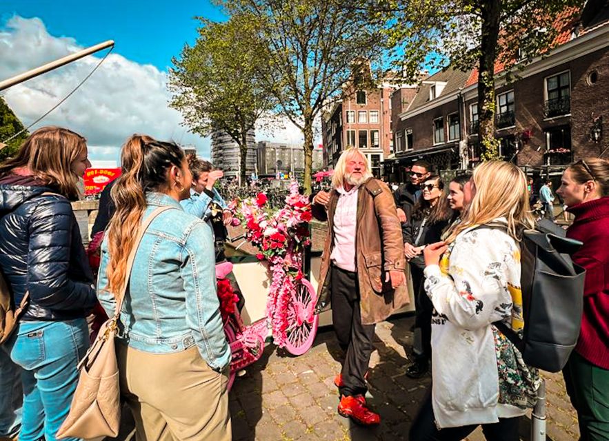 Humans of Amsterdam - Small group cultural walking tour - 200-year-old brown cafe and apple pie: the break that turns into a moment