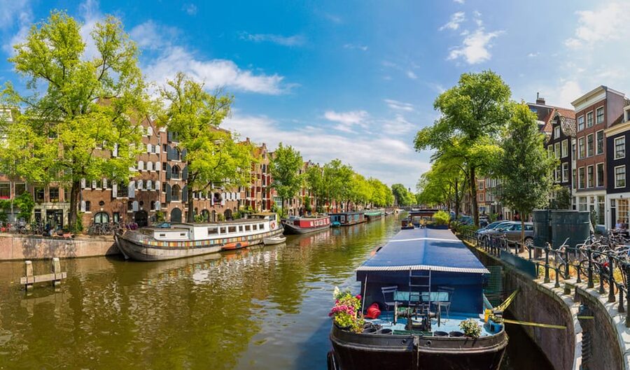 Jordaan, Anne Frank and Leidseplein tour in English - Canal Ring: the fast way to get oriented near Amsterdam’s core
