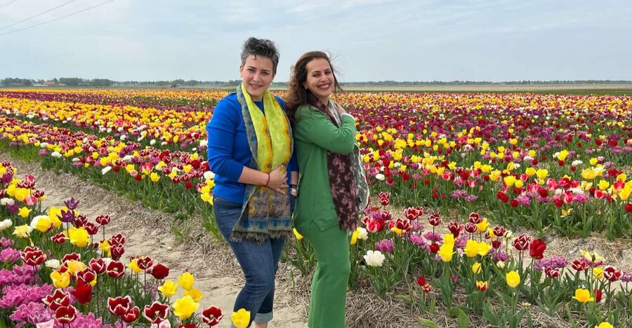 Keukenhof, Tulip Farm, Flower Fields & Windmills - Keukenhof, Windmills, and Two Villages in One Tight 7.5 Hours