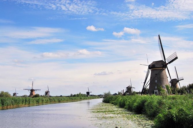 Kinderdijk, The Hague, Mauritshuis Private Tour from Amsterdam - Getting to Kinderdijk in a luxury minivan (and why it matters)