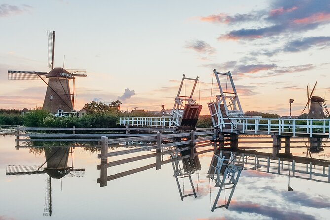 Kinderdijk, The Hague, Mauritshuis Private Tour from Amsterdam - The Hague from the van: Peace Palace and the courts