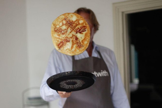 Learn to Make Dutch Pancakes in a Beautiful Amsterdam Canal House - Dessert you’ll actually want to remember: appleschnitt (apple pie)
