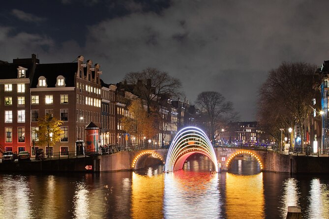 Light‌ ‌Festival‌ ‌Boat Tour max. 10 Guests incl. Gluwhein/Snacks - Why this Amsterdam light festival boat tour feels different