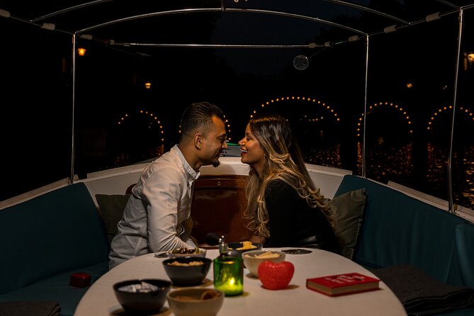 Light‌ ‌Festival‌ ‌Private‌ ‌Cruise‌ incl Snacks and hot Gluhwein - Who This Cruise Suits Best