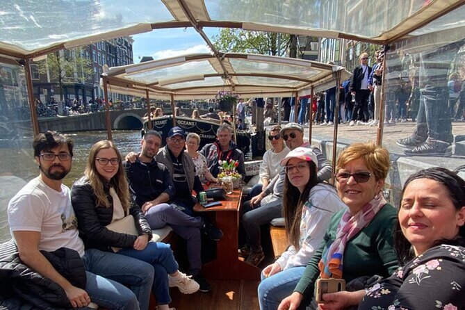 Luxury Amsterdam Canal Cruise – Unlimited Cocktails Included (1H) - Key highlights at a glance