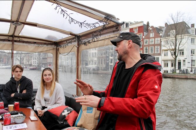 Luxury Amsterdam Canal Cruise – Unlimited Cocktails Included (1H) - Timing and departures: why an hour is the sweet spot