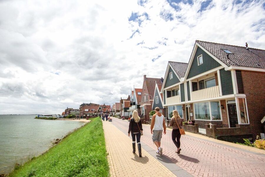 Marken, Volendam and Edam: Private Full-Day Tour - Why Marken, Volendam, and Edam work so well in one full day