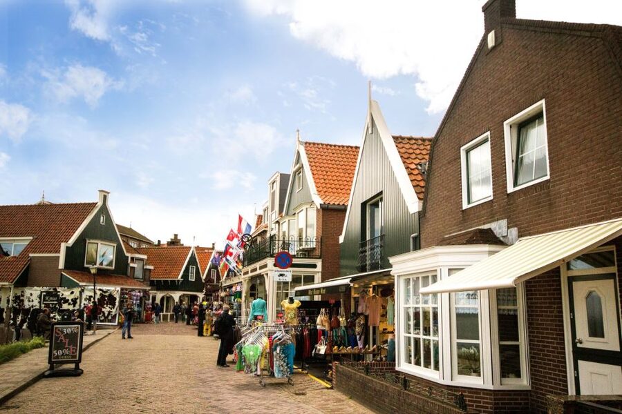 Marken, Volendam and Edam: Private Full-Day Tour - Volendam fisherman village: old fish-auction building and a cheese tasting moment