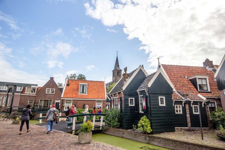 Marken, Volendam and Edam: Private Full-Day Tour - Hotel pickup and the logistics that keep the day calm