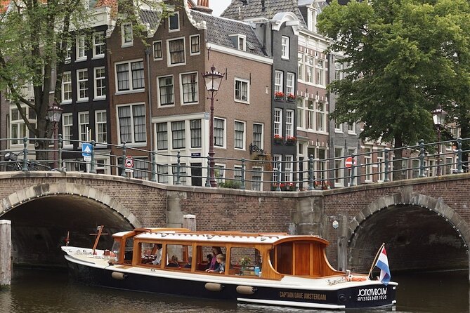 Morning Canal Cruise Amsterdam in Small-Group - Non-scripted narration in a small group: what makes it feel different