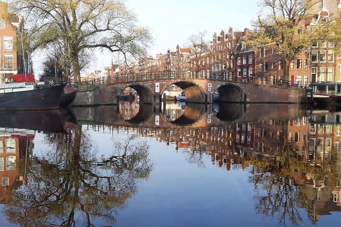 Morning Canal Cruise Amsterdam in Small-Group - Warm drinks and Dutch snacks: comfort that makes time fly