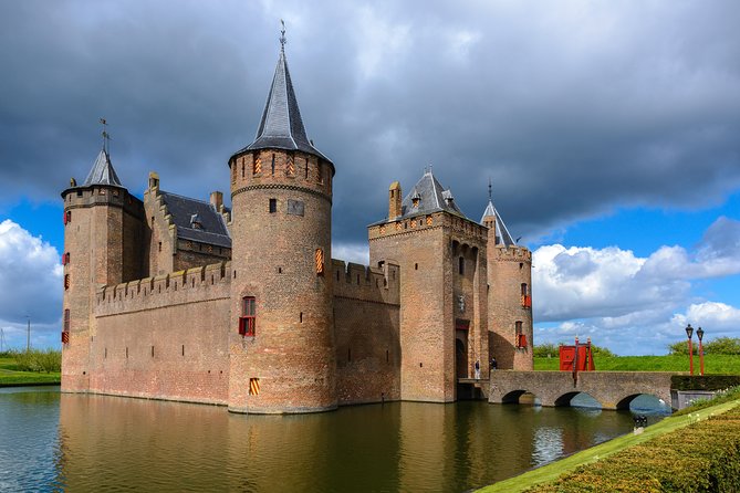 Northern Highlights Tour: visit 4 magnificent places from Amsterdam - Small-group pacing, air-conditioned comfort, and snack strategy