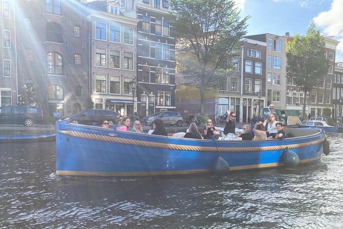 Open Dutch Boat! Silent electric drive. Nice cosy boat ride... - Key highlights worth booking for