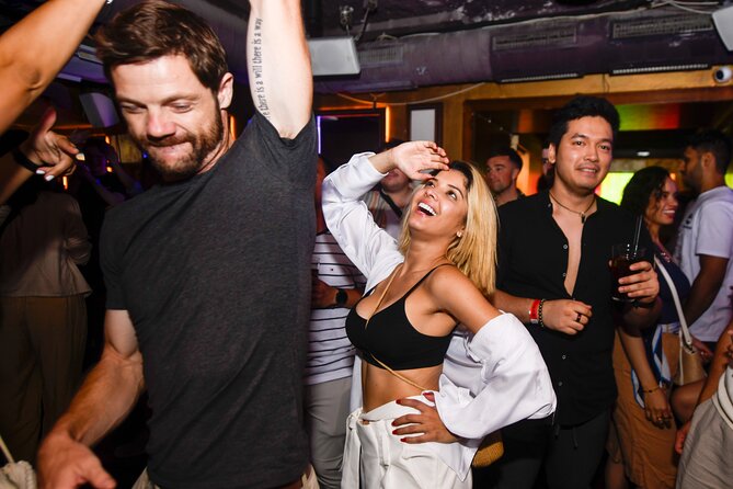 Original Amsterdam Pub Crawl - Free shots and discounted drinks: how to budget without surprises