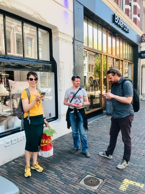 Outside Escape Amsterdam with your friend(s) and have fun! - Finishing at Paleis op de Dam, and making time for a break