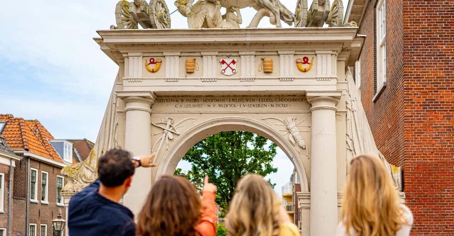 Outside Escape Amsterdam with your friend(s) and have fun! - Starting at Rembrandthuis: The Rembrandt Robbery Story