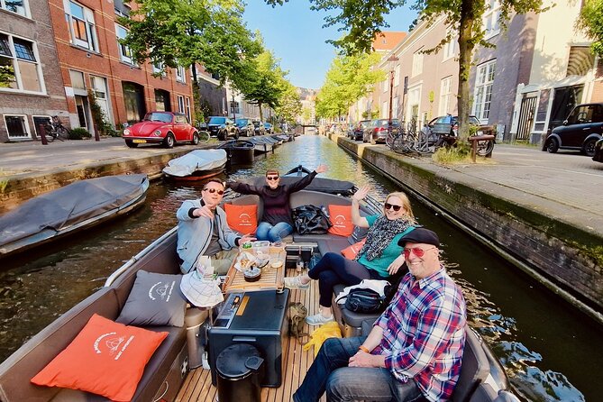 Private 90 Minute Amsterdam Canal Belt Exploration Cruise - Captain commentary and the private-group feel