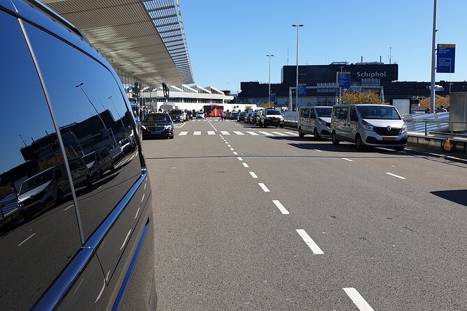 Private Airport Transfer to or from Schiphol Airport - Pickup and meeting points: where you should expect the handoff