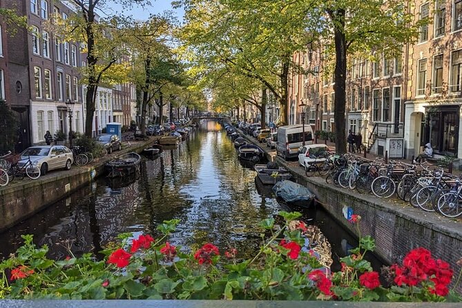 Private Amsterdam Historical Walking Tour - Dam Square: starting in Amsterdam’s loudest history lesson