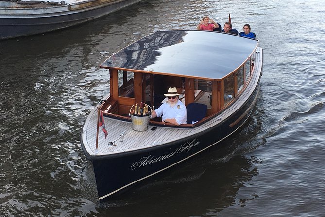 Private boat tour on a electric saloon boat - Private electric canal cruise: why the view feels different