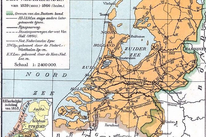 Private custom tour from Amsterdam to Giethoorn - Zaanse Schans windmills and a possible clog factory stop